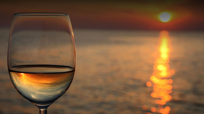 Aperitivo in barca al tramonto a San Vito Lo Capo