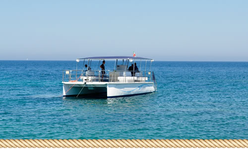 Prenota oggi la tua escursione in Catamarano